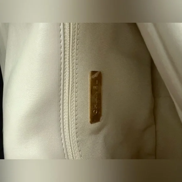 Chanel 19 Beige Bag NWT - Picture 9 of 14